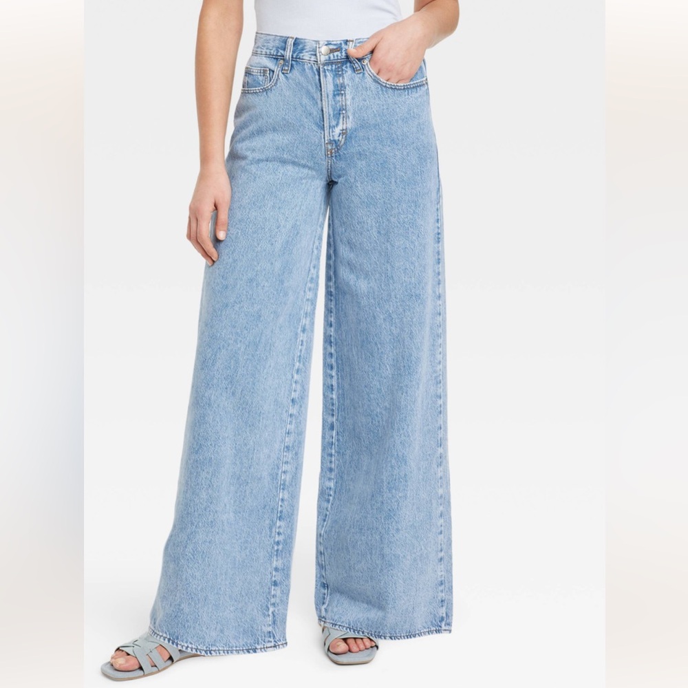 Universal Thread Light Blue Flare & Wide Leg Jeans
